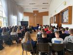 Spotkania policjantów z młodzieżą w szkołach ponadpodstawowych na terenie Mielca