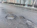 Mielec:  Naprawiają drogi po zimie