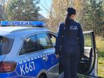 Policjanci zabezpieczają miejsce znalezienia niewybuchu