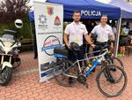 Współdziałanie komend powiatowych Policji podczas I Rajdu Rowerowego "Po Zdrowie!" w Niwiskach.