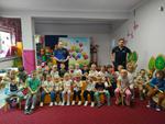 Policjanci z Radomyśla Wielkiego odwiedzili przedszkole "Ku Przyszłości" w Rudzie