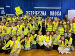 Bezpieczna droga do szkoły z dzielnicowymi z Radomyśla Wielkiego w ramach konkursu "Odblaskowa szkoła"