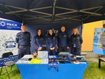 Mieleccy policjanci promowali służbę w Policji podczas Powiatowych Targów Pracy w ZST w Mielcu