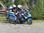 Udział mieleckich policjantów w Rodzinnym Rajdzie Rowerowym w Radomyślu Wielkim